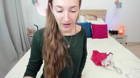 kate_redgar online show from October 4, 3:54 pm