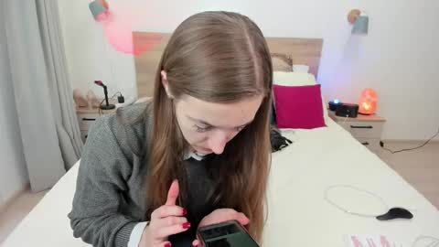 kate_redgar online show from October 6, 7:28 am