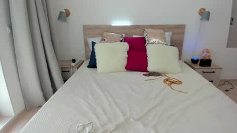 kate_redgar online show from May 8, 8:41 am