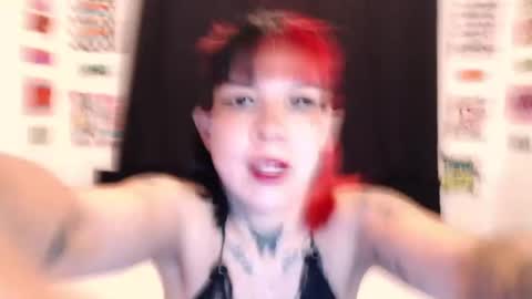 Snapshot of kate_squirtlover chatting on October 19, 12:00 am kate online show from October 19, 12:00 am