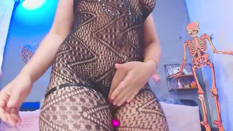 KateAdams online show from October 11, 8:18 pm