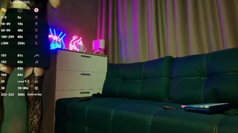 kateample online show from June 6, 3:06 pm