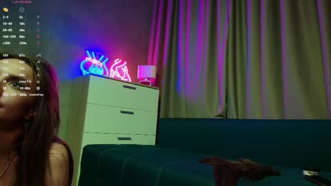kateample online show from June 11, 12:32 am