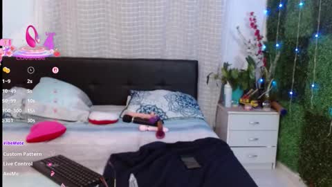Snapshot of kateangelly chatting on September 19, 3:19 am kateangelly online show from September 19, 3:19 am