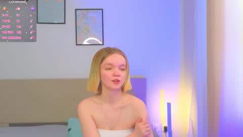 katebunnys online show from February 14, 7:05 am