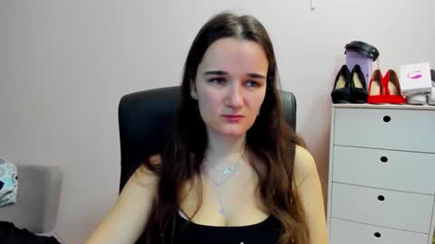 Kate  online show from January 18, 8:40 am