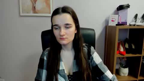 Kate  online show from March 1, 7:43 am