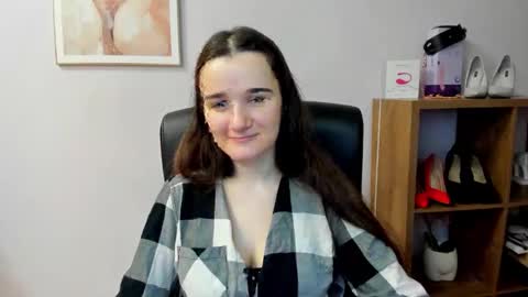 Kate  online show from March 8, 7:56 am