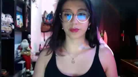 Snapshot of kateeen18 chatting on April 28, 11:32 pm Kateeen18 online show from April 28, 11:32 pm