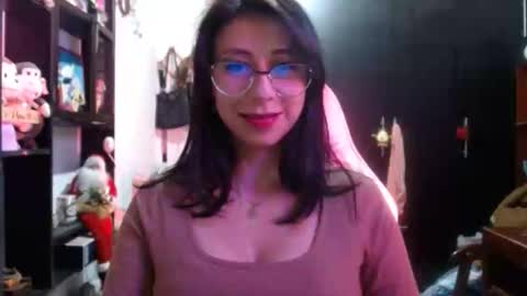 Snapshot of kateeen18 chatting on May 15, 4:41 am Kateeen18 online show from May 15, 4:41 am