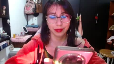 Snapshot of kateeen18 chatting on July 15, 1:33 am Kateeen18 online show from July 15, 1:33 am