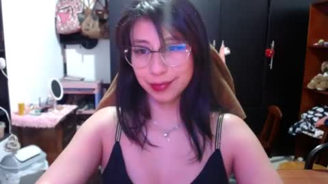 Snapshot of kateeen18 chatting on August 2, 4:22 am Kateeen18 online show from August 2, 4:22 am