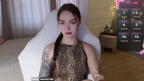 Snapshot of kateleoo chatting on October 14, 6:14 am Im Kate online show from October 14, 6:14 am