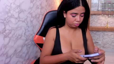 Snapshot of katelovings chatting on March 29, 1:11 pm katelovings online show from March 29, 1:11 pm