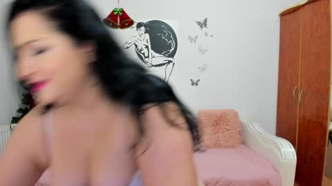 Snapshot of kateparker chatting on December 3, 7:21 am Anna online show from December 3, 7:21 am