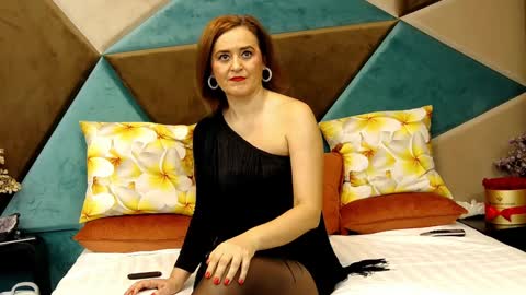 Snapshot of katequeenx chatting on December 9, 8:22 am KateQueenston -- online show from December 9, 8:22 am