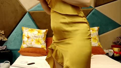 Snapshot of katequeenx chatting on January 2, 5:46 am KateQueenston -- online show from January 2, 5:46 am