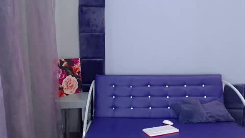 Snapshot of katerinarx chatting on December 18, 8:53 am KaterinaRX online show from December 18, 8:53 am