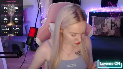 Lisa online show from December 15, 12:48 am