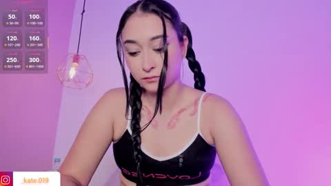 kateryn_bale online show from March 25, 8:04 pm