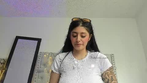 Snapshot of katestone_again chatting on April 2, 9:23 pm love meeee online show from April 2, 9:23 pm