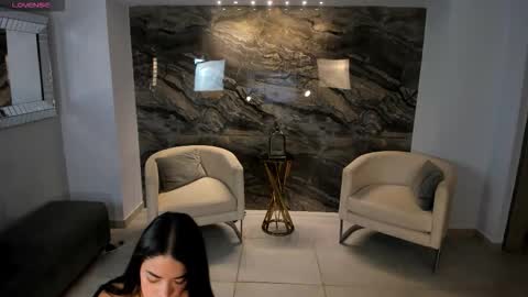 K A T E  online show from November 30, 9:57 am