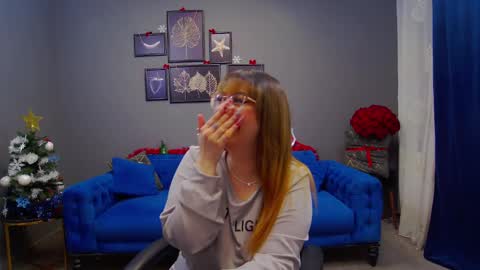 Snapshot of katewalker_ chatting on December 20, 7:07 pm Kate online show from December 20, 7:07 pm