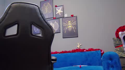 Snapshot of katewalker_ chatting on December 21, 1:47 am Kate online show from December 21, 1:47 am