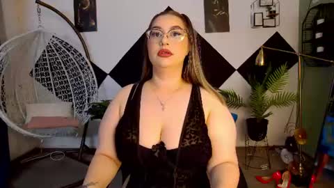 Kate online show from July 4, 6:03 pm