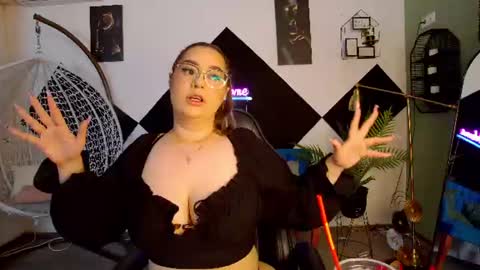 Kate online show from July 5, 7:10 pm