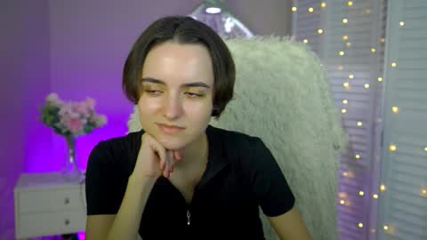 Snapshot of katewillows chatting on December 2, 12:10 pm katewillows online show from December 2, 12:10 pm