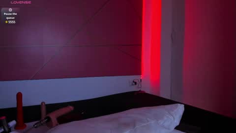 Snapshot of katey_curvy01 chatting on December 27, 6:46 am katey Curvy01 online show from December 27, 6:46 am