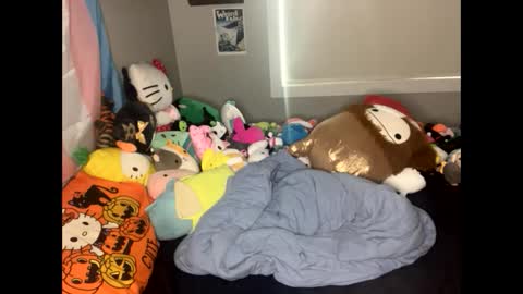 Kat from Saturn online show from February 10, 10:14 pm