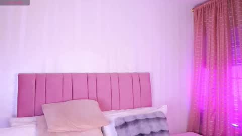   online show from October 8, 8:28 pm