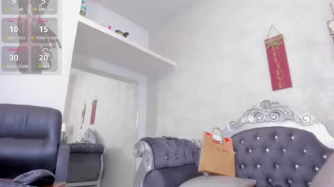 Snapshot of katherin_cruzz chatting on July 28, 8:52 pm katherin online show from July 28, 8:52 pm