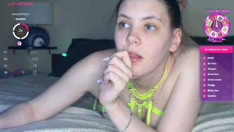 Snapshot of katherine__ross chatting on April 3, 4:49 pm katherine__ross online show from April 3, 4:49 pm