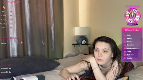 Snapshot of katherine__ross chatting on April 5, 2:14 pm katherine__ross online show from April 5, 2:14 pm