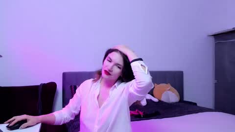 Katherine online show from October 17, 3:47 pm