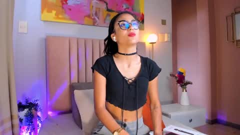 Snapshot of katherinsky chatting on June 15, 6:32 pm Katherin Sky online show from June 15, 6:32 pm