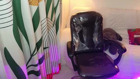 kathie_lozada online show from December 4, 4:33 am