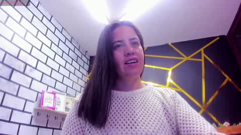 Paola online show from December 3, 12:27 pm