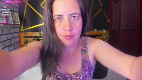 Paola online show from December 4, 4:05 pm