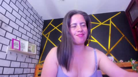 Paola online show from December 18, 4:06 pm