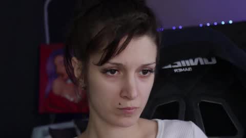 Snapshot of kathleen_frost chatting on December 2, 9:35 am kathleen_frost online show from December 2, 9:35 am