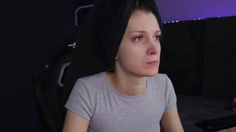 Snapshot of kathleen_frost chatting on December 3, 6:26 am kathleen_frost online show from December 3, 6:26 am