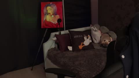 Snapshot of kathleen_frost chatting on December 6, 7:32 am kathleen_frost online show from December 6, 7:32 am