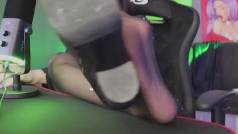 Snapshot of kathleen_frost chatting on December 17, 7:07 am kathleen_frost online show from December 17, 7:07 am