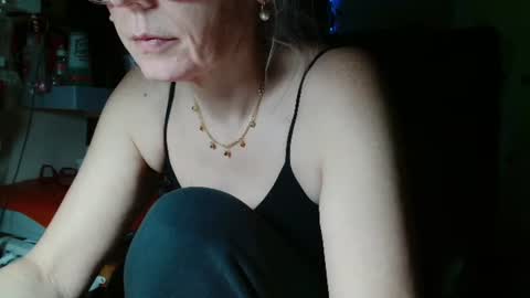 Snapshot of kathleenedwards chatting on June 10, 8:19 pm Kathleen online show from June 10, 8:19 pm