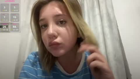 Snapshot of kathrinekiening chatting on July 27, 6:59 pm Jessie online show from July 27, 6:59 pm