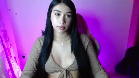 Snapshot of kathy_de chatting on July 8, 2:05 am kathy de online show from July 8, 2:05 am